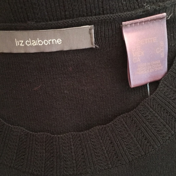 Liz Claiborne sweater shirt. - Picture 3 of 4